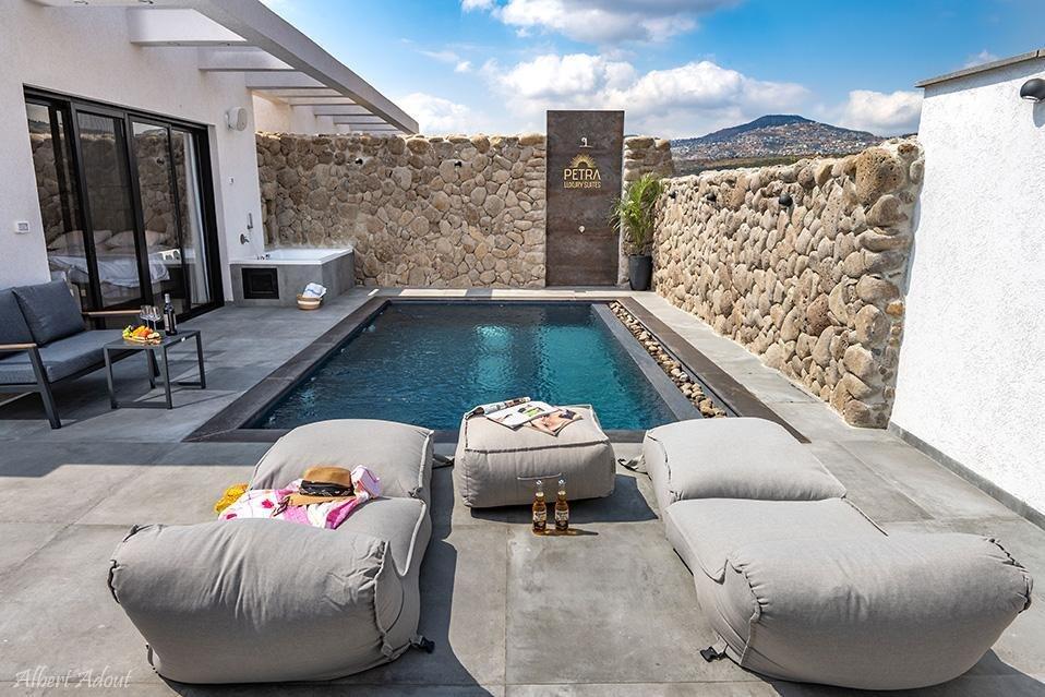 פטרה - סוויטות יוקרה צפון  14  נופש - וי פור ויקיישן - V for Vacation