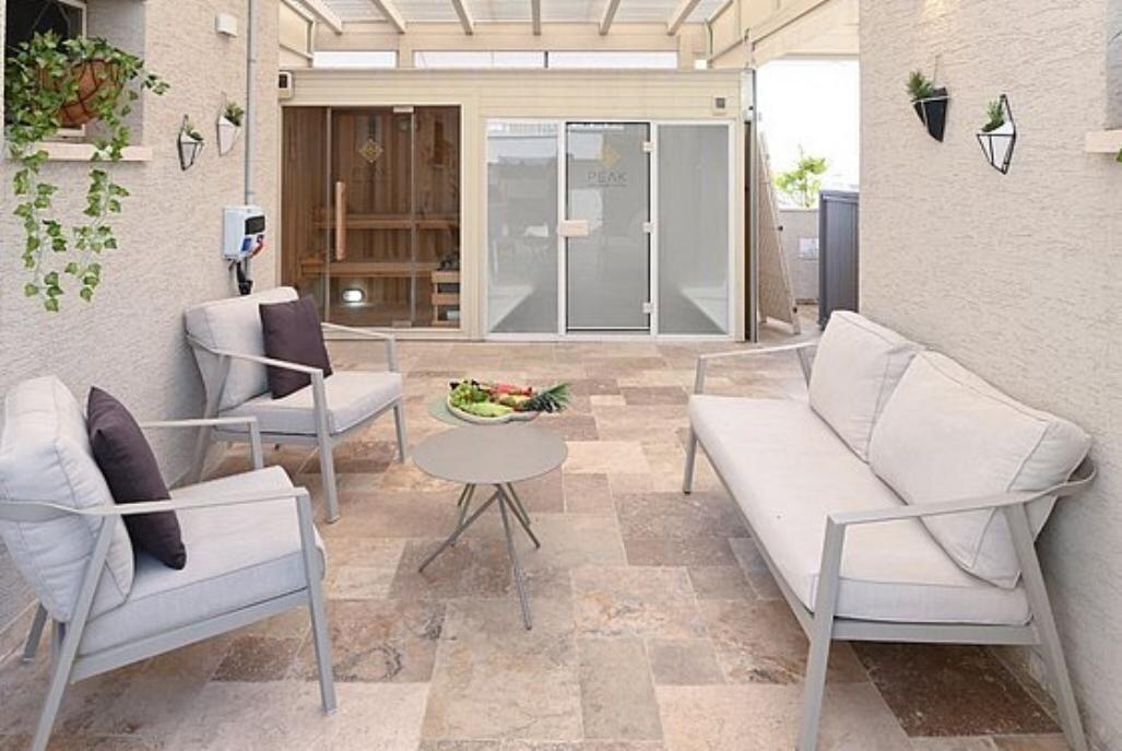 Peak Boutique Suites - סוויטות פיק צפון  12  נופש - וי פור ויקיישן - V for Vacation