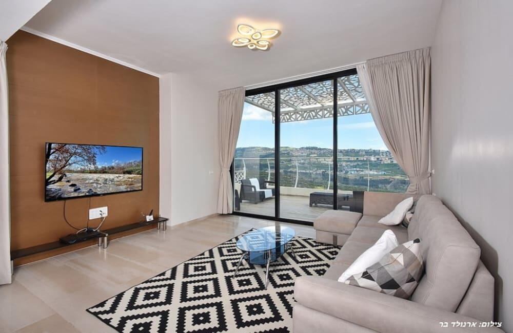 וילה סלו מול הכנרת צפון  18  נופש - וי פור ויקיישן - V for Vacation