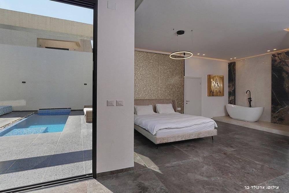 וילה אריא סינמה צפון  11  נופש - וי פור ויקיישן - V for Vacation