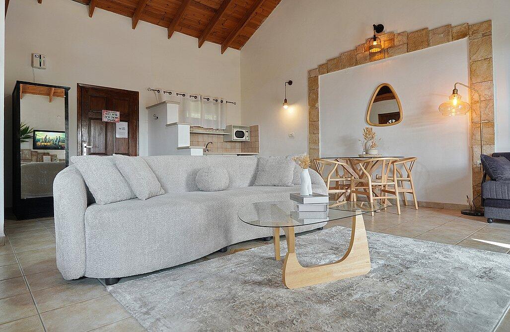 סוויטות נוף ליער צפון  8  נופש - וי פור ויקיישן - V for Vacation