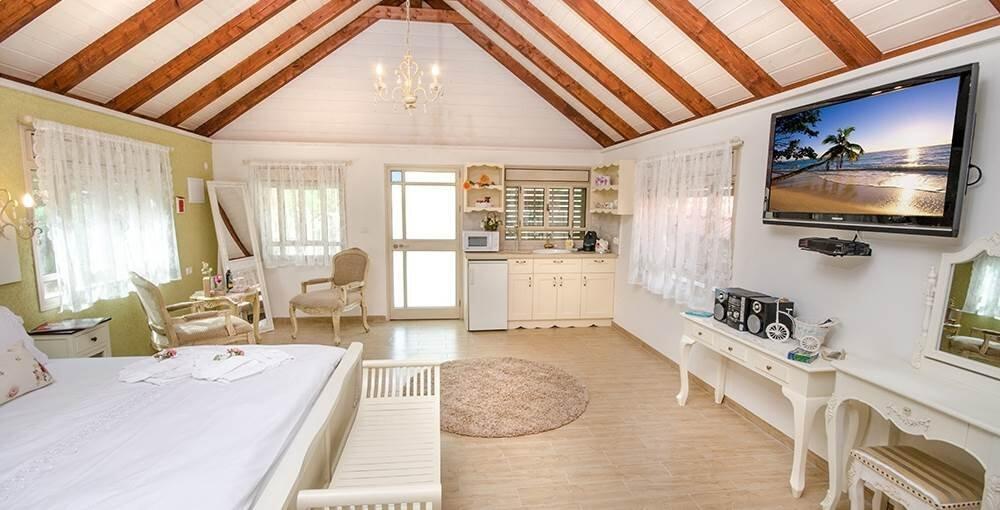 פרובנס בגן צפון  25  נופש - וי פור ויקיישן - V for Vacation