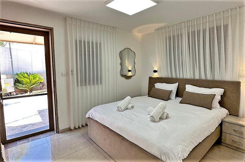 אחוזת אופאל צפון  14  נופש - וי פור ויקיישן - V for Vacation