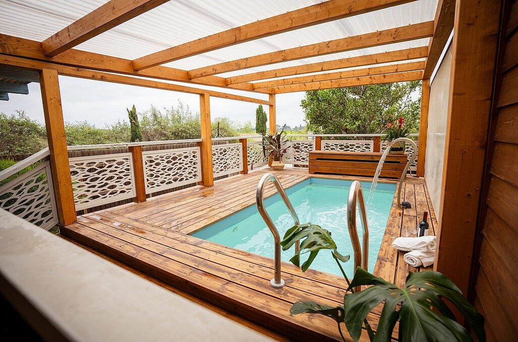 נווה בר - מלון בוטיק בכפר מרכז  3  נופש - וי פור ויקיישן - V for Vacation