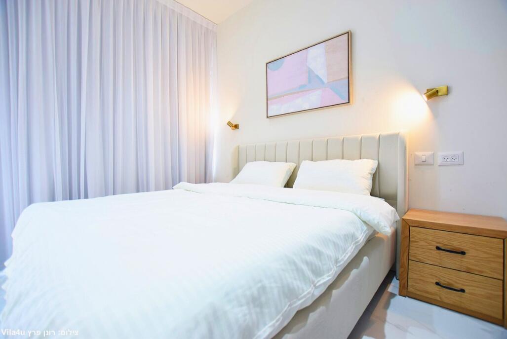 רוקה וייב מרכז  11  נופש - וי פור ויקיישן - V for Vacation