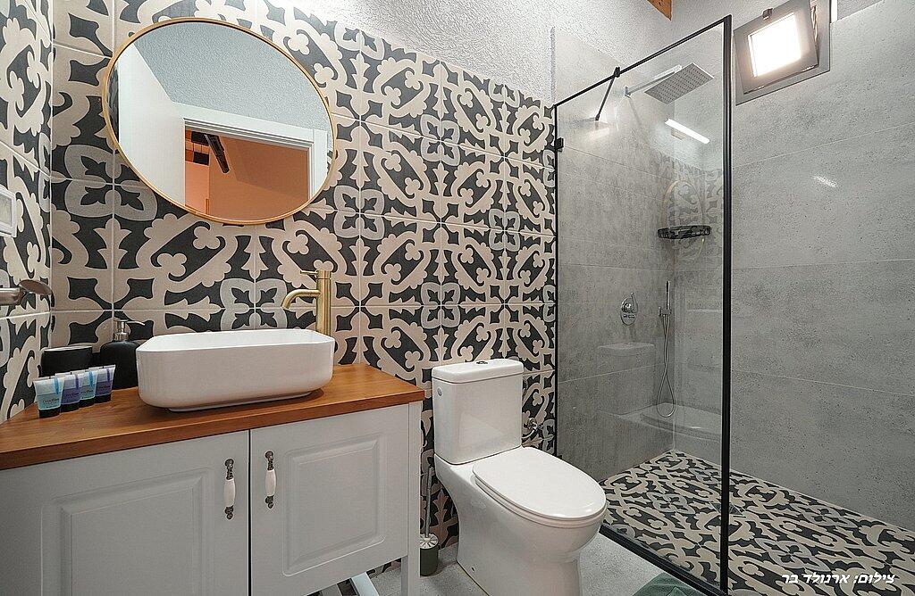 אחוזת השושנים בוטיק צפון  27  נופש - וי פור ויקיישן - V for Vacation