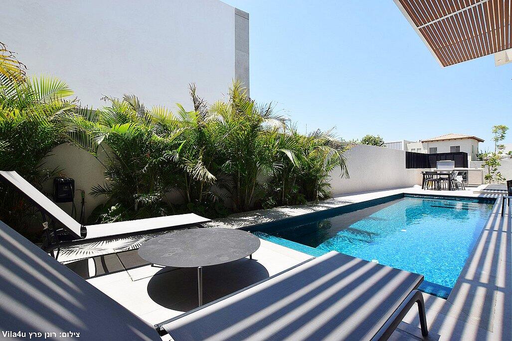 וילה אימפריה קיסריה מרכז  15  נופש - וי פור ויקיישן - V for Vacation