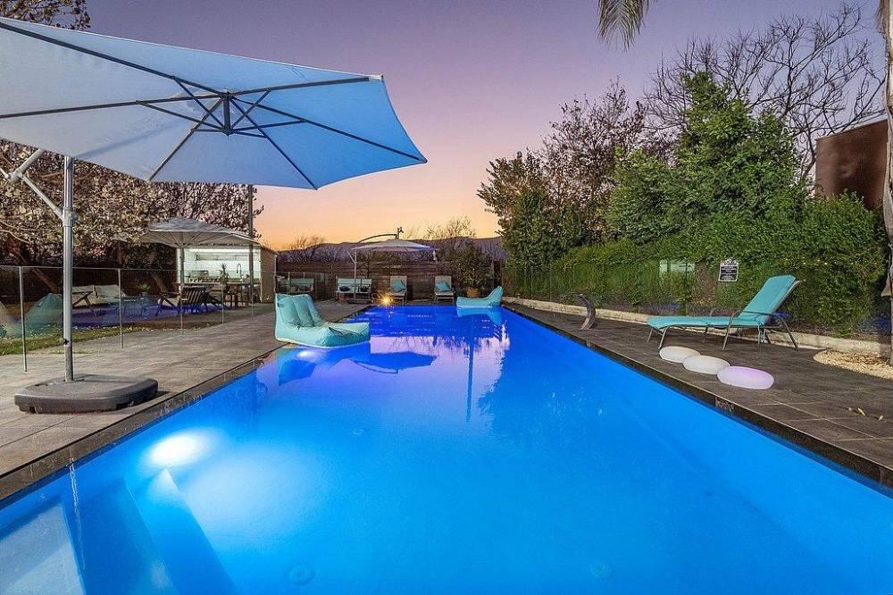 וילה שירת הנחל צפון  21  נופש - וי פור ויקיישן - V for Vacation