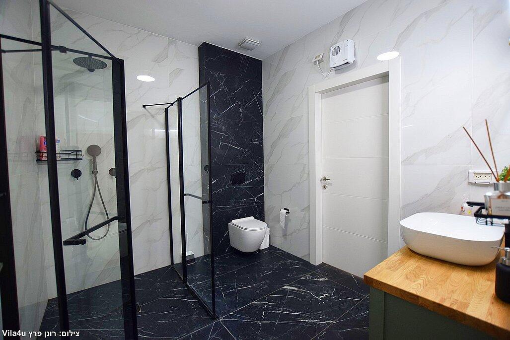 אחוזת גפנים צפון  25  נופש - וי פור ויקיישן - V for Vacation