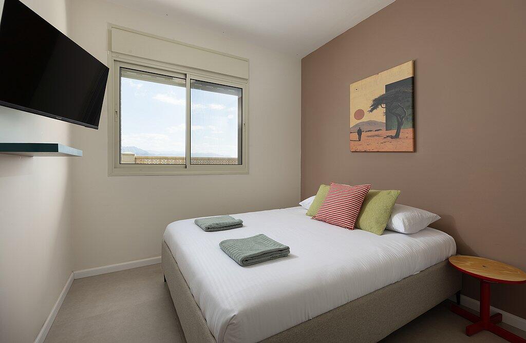 וילה פאן בריכה מחוממת - Villa Fun דרום  22  נופש - וי פור ויקיישן - V for Vacation