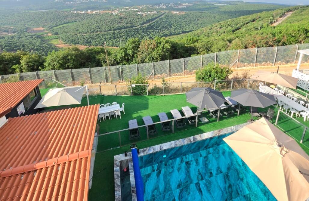 אחוזת אורפז צפון  2  נופש - וי פור ויקיישן - V for Vacation