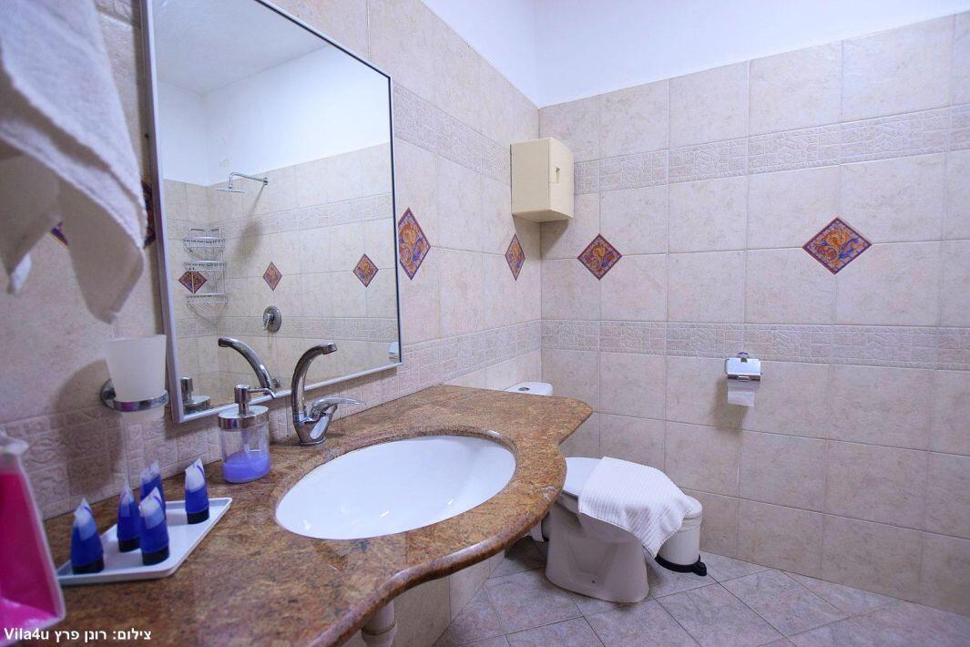סוויטות בוטיק ירכא צפון  25  נופש - וי פור ויקיישן - V for Vacation