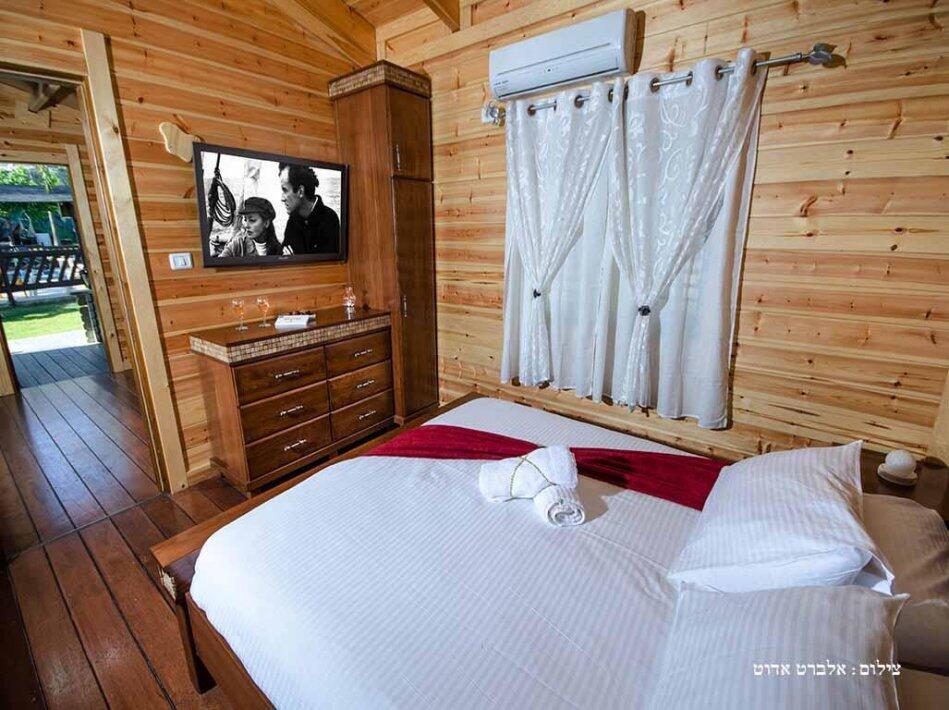 הבקתות של סיוון צפון  14  נופש - וי פור ויקיישן - V for Vacation