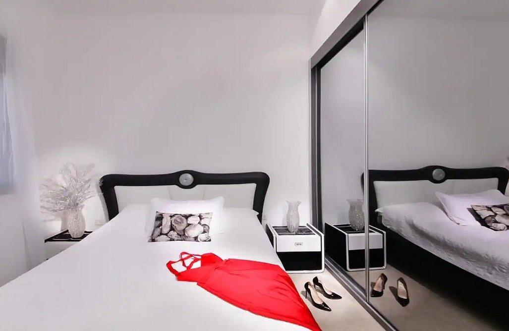 רויאל פנטהאוז מרכז  21  נופש - וי פור ויקיישן - V for Vacation