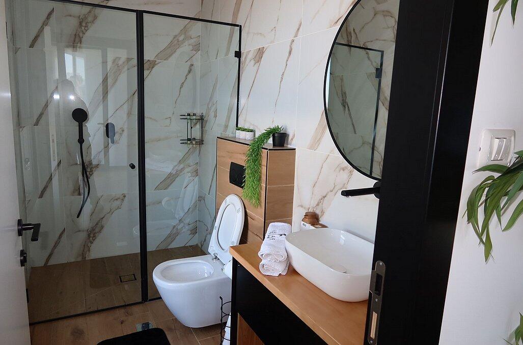 כינר סוויטות יוקרה צפון כינר סוויטות יוקרה - סוויטות עם חדר רחצה כינר סוויטות יוקרה - סוויטות עם חדר רחצה נופש - וי פור ויקיישן - V for Vacation