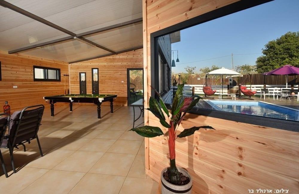 וילה יאניס צפון  16  נופש - וי פור ויקיישן - V for Vacation