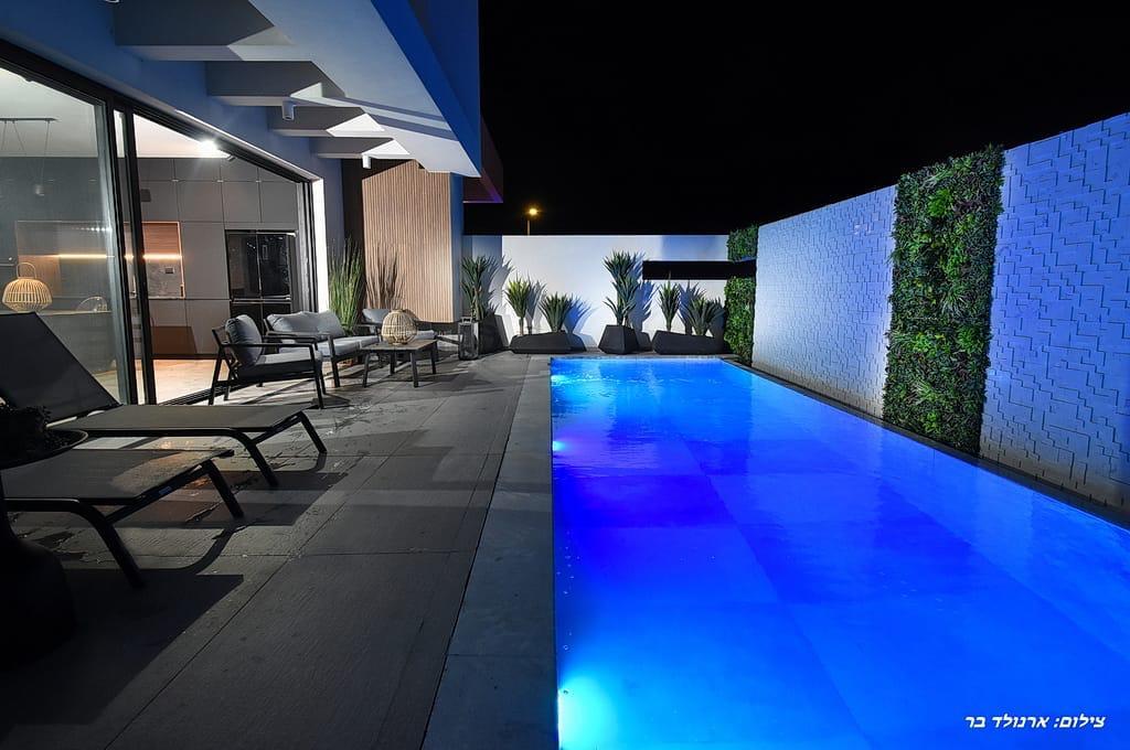 M בוטיק צפון  12  נופש - וי פור ויקיישן - V for Vacation