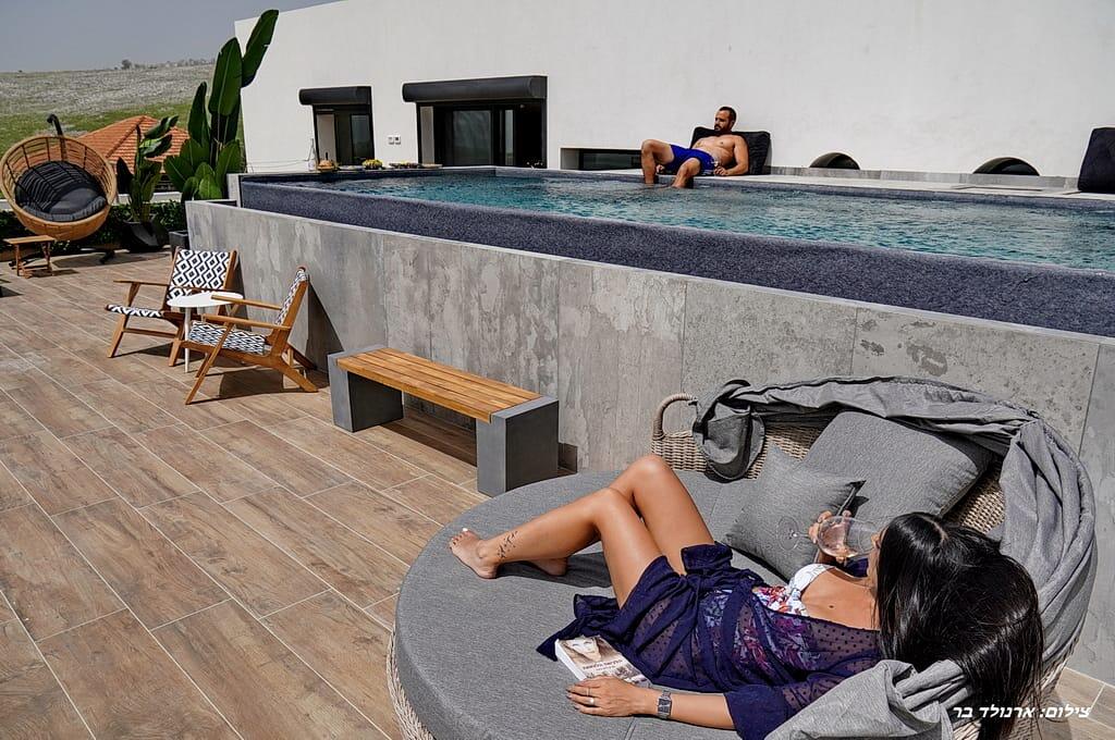 M בוטיק צפון  14  נופש - וי פור ויקיישן - V for Vacation