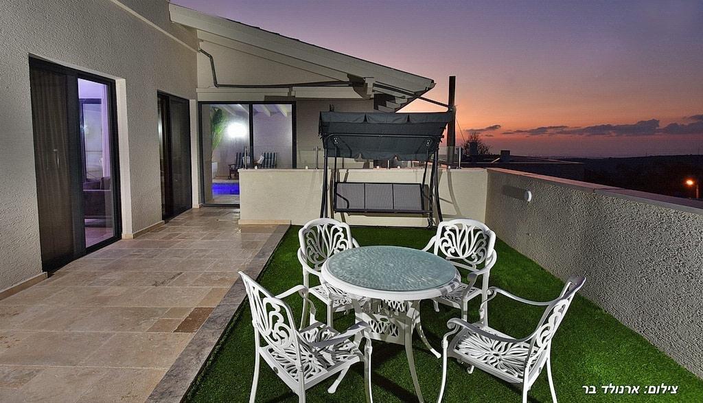 הילת השחר צפון  21  נופש - וי פור ויקיישן - V for Vacation