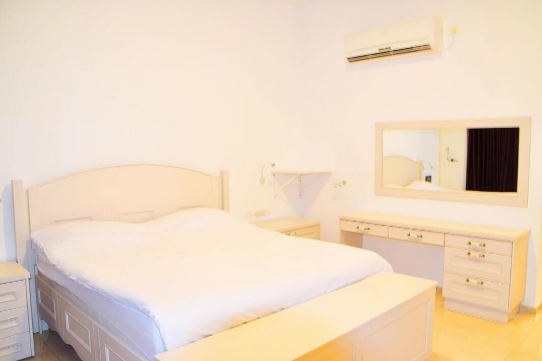 אחוזת הכוכבים מרכז  19  נופש - וי פור ויקיישן - V for Vacation