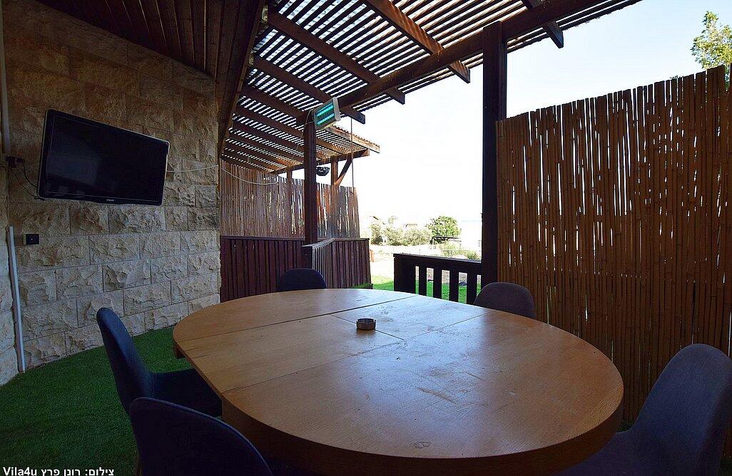 וילה בין הר לים צפון  2  נופש - וי פור ויקיישן - V for Vacation