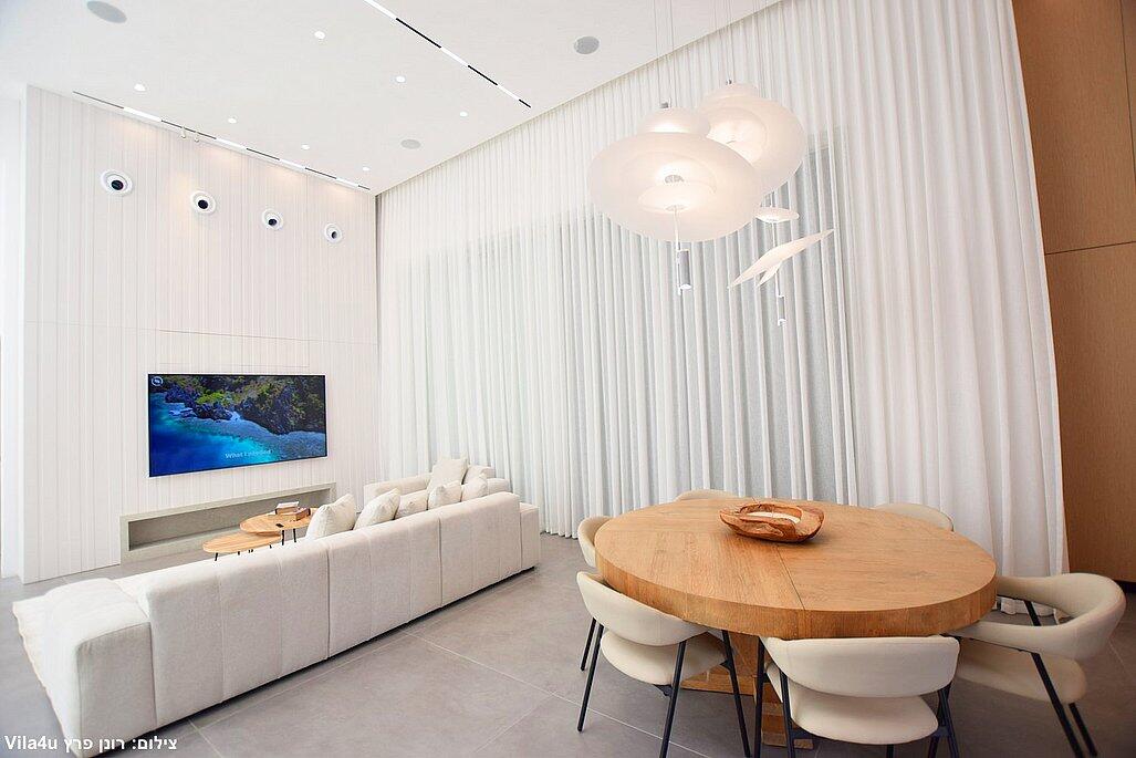 וילה אימפריה קיסריה מרכז  20  נופש - וי פור ויקיישן - V for Vacation