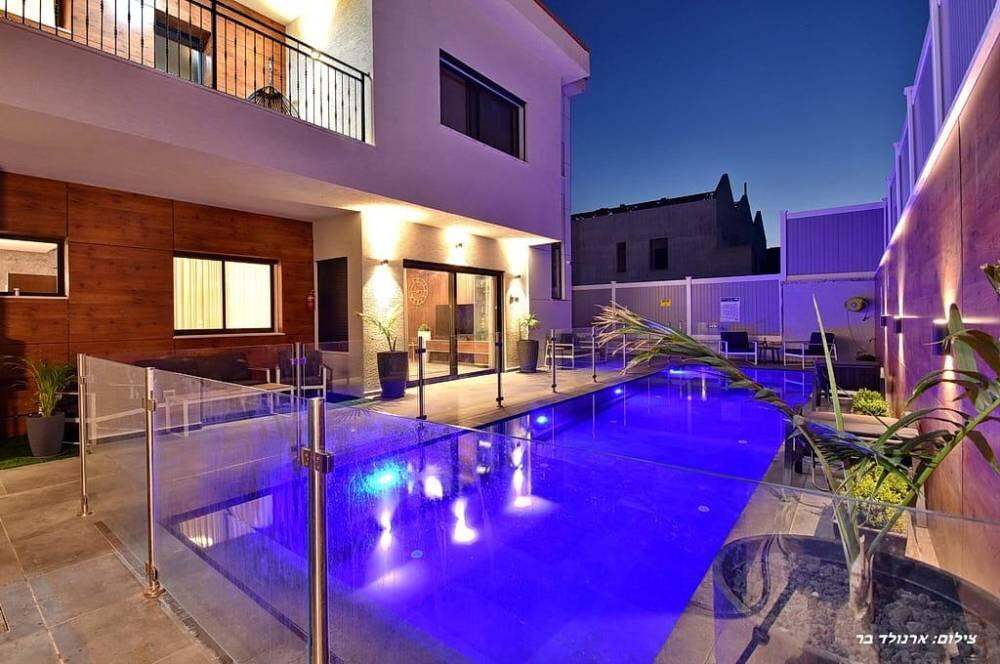 וילה הראל צפון  3  נופש - וי פור ויקיישן - V for Vacation