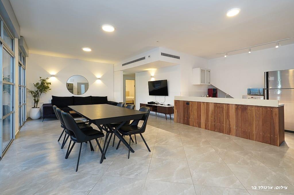 וילה דקל כחול צפון  39  נופש - וי פור ויקיישן - V for Vacation