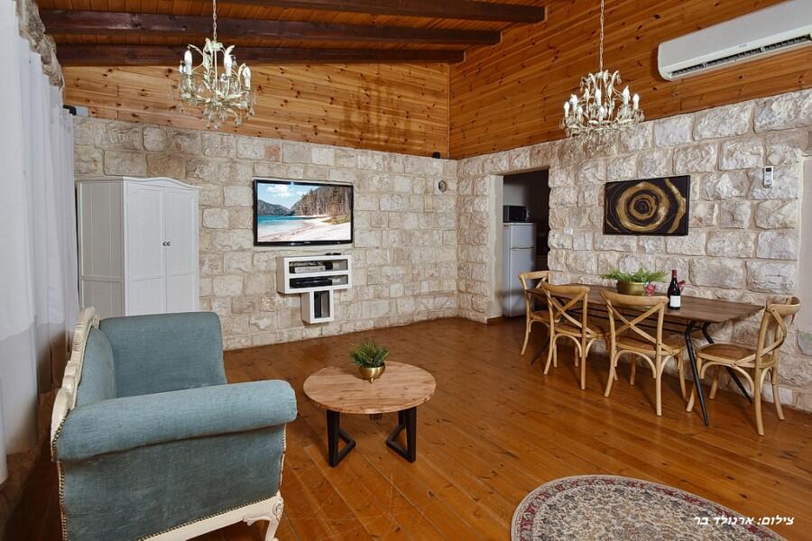 סוויטות חוויה בגורן צפון  13  נופש - וי פור ויקיישן - V for Vacation