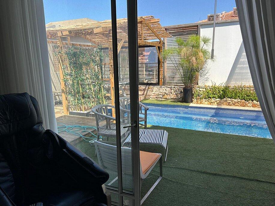 גן עדן בשרון מרכז  12  נופש - וי פור ויקיישן - V for Vacation