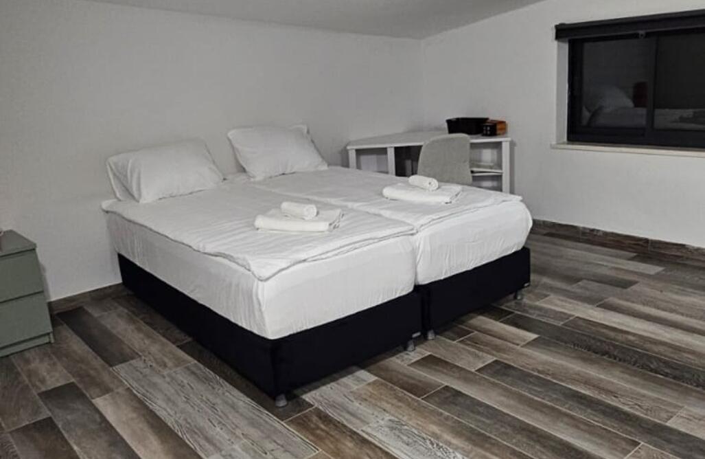 וילה נווה שמואל אינדיגו מרכז  13  נופש - וי פור ויקיישן - V for Vacation