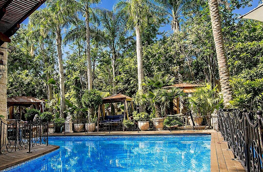 וילה דה קיסריה מרכז  25  נופש - וי פור ויקיישן - V for Vacation