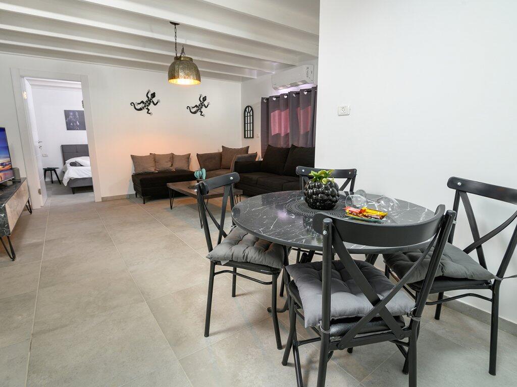 צימרים גליו בגליל צפון  23  נופש - וי פור ויקיישן - V for Vacation