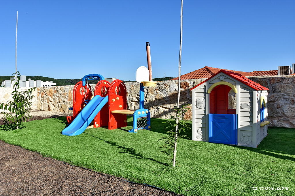 אחוזת ערמונים צפון  6  נופש - וי פור ויקיישן - V for Vacation