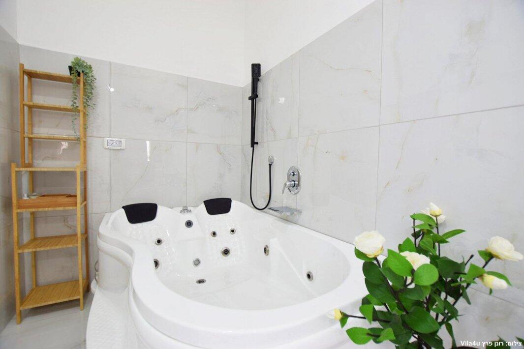 The Kings Place - אחוזת המלכים צפון  7  נופש - וי פור ויקיישן - V for Vacation