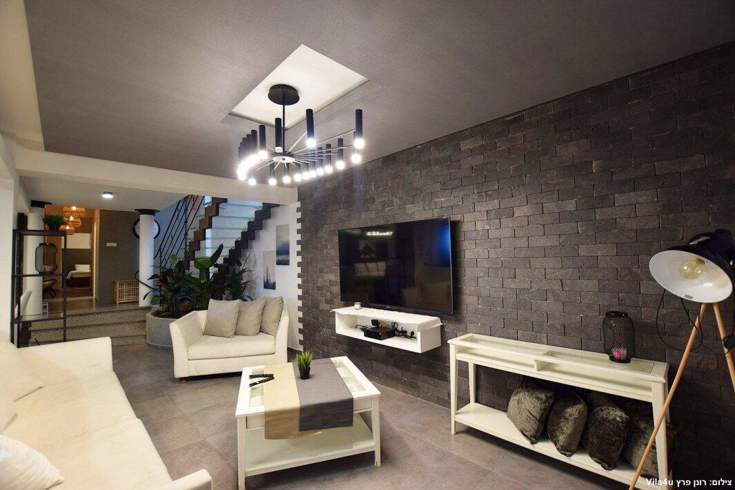 מיי וילה צפון  9  נופש - וי פור ויקיישן - V for Vacation