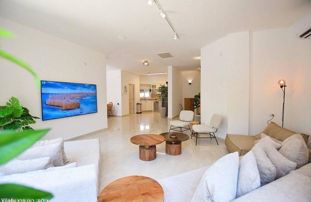 וילה ארבל 74 צפון  30  נופש - וי פור ויקיישן - V for Vacation