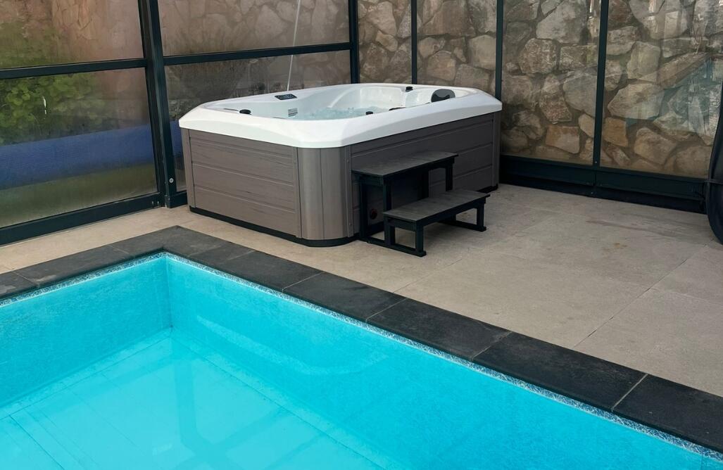 סוויטת הרמס צפון  4  נופש - וי פור ויקיישן - V for Vacation