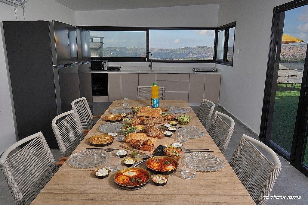 אחוזת הלל צפון  17  נופש - וי פור ויקיישן - V for Vacation