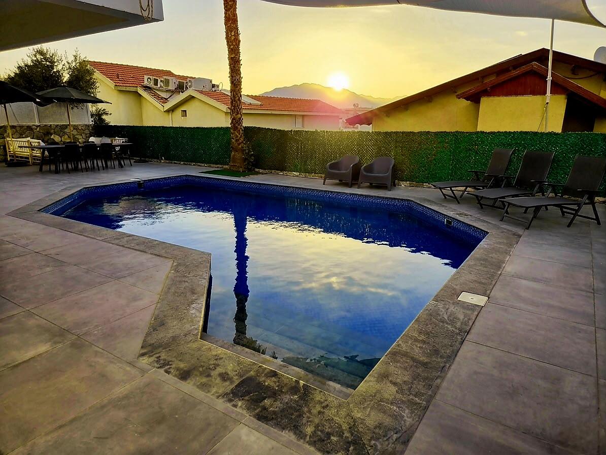 וילה אלינאיה - Villa Elianaya דרום  17  נופש - וי פור ויקיישן - V for Vacation