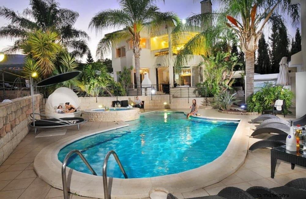 וילה קסטלו צפון  18  נופש - וי פור ויקיישן - V for Vacation