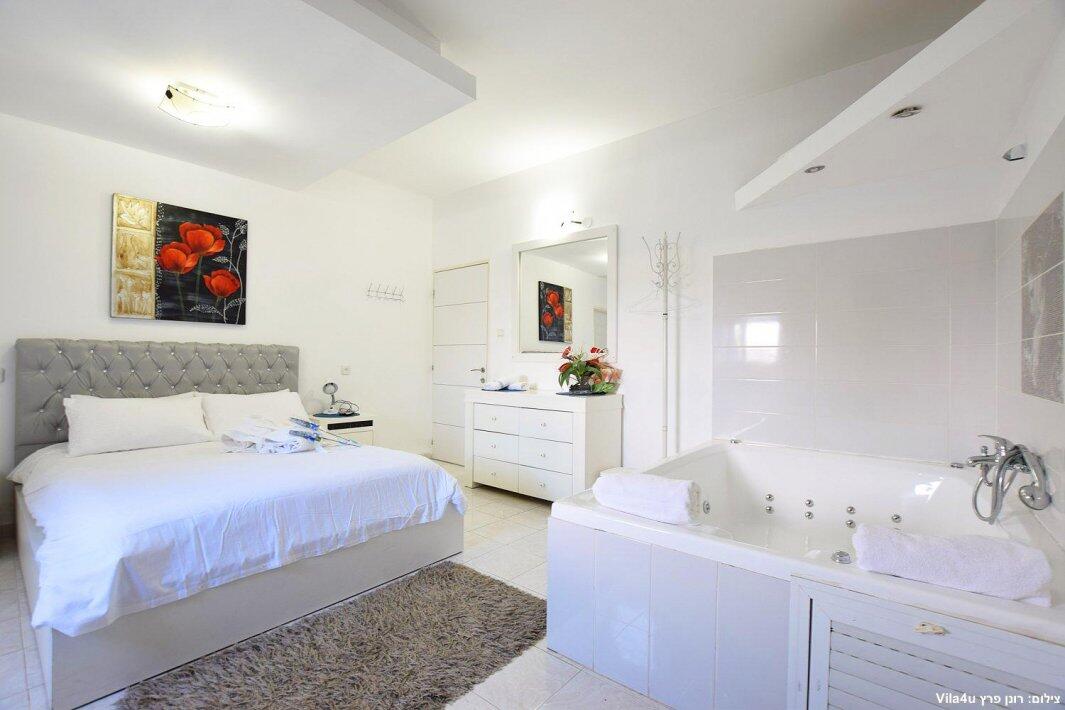 אחוזת כרמל צפון  35  נופש - וי פור ויקיישן - V for Vacation