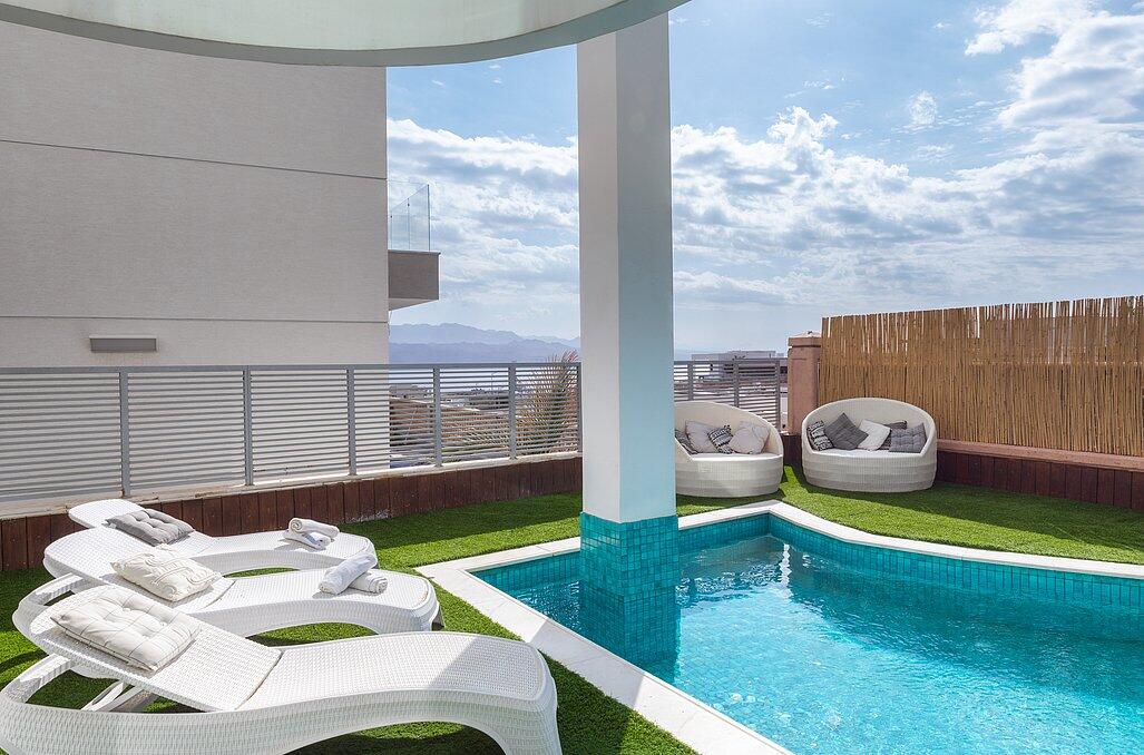 אחוזת ג'ורדן דרום  2  נופש - וי פור ויקיישן - V for Vacation