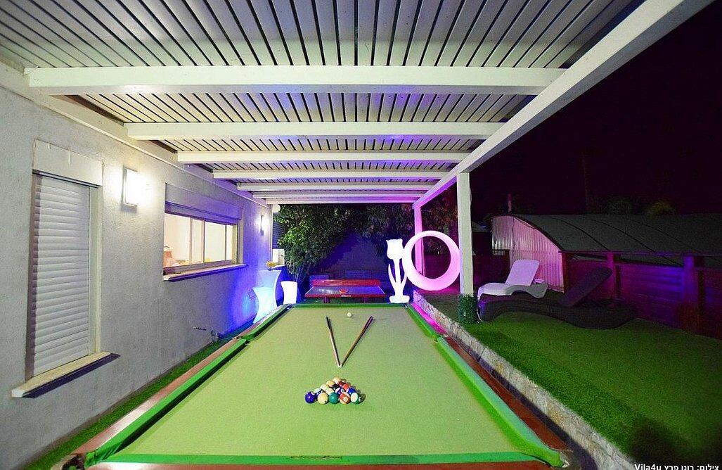 הוילה באחוזה צפון  24  נופש - וי פור ויקיישן - V for Vacation