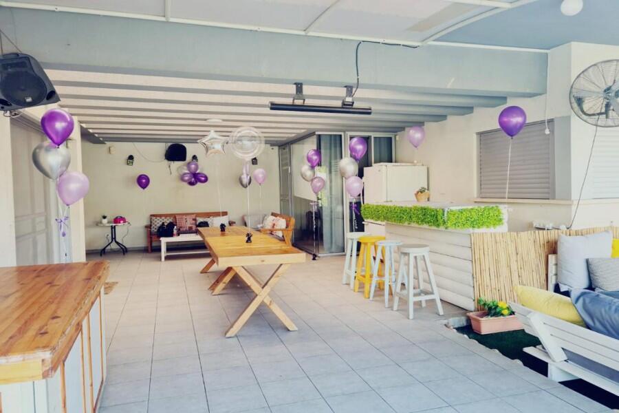 וילה בקצה השדה מרכז  12  נופש - וי פור ויקיישן - V for Vacation