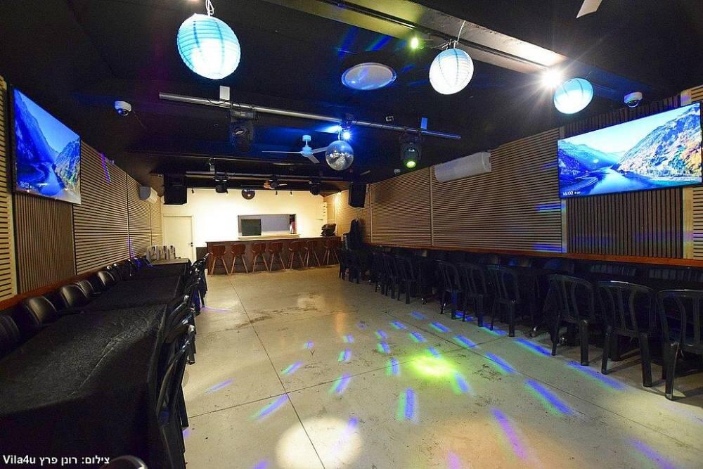 זאקיז מרכז  21  לופט 4 יו