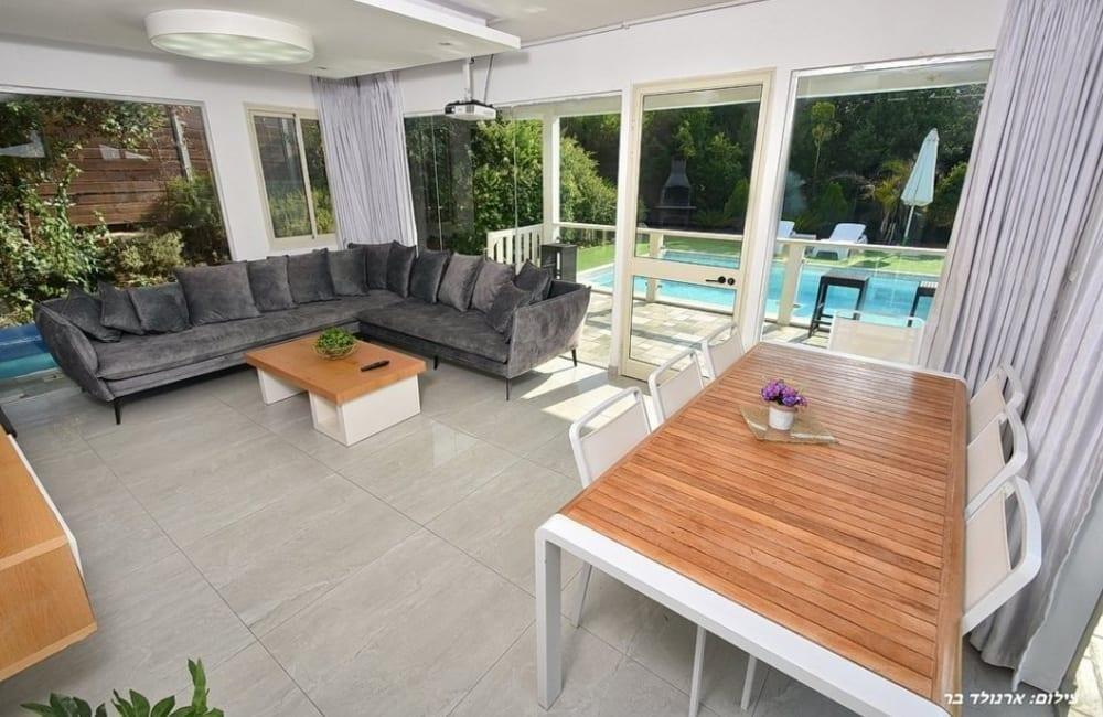 פול וויו צפון  22  נופש - וי פור ויקיישן - V for Vacation