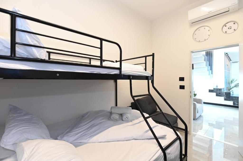 אחוזת לייף סטייל בכנרת צפון  24  נופש - וי פור ויקיישן - V for Vacation