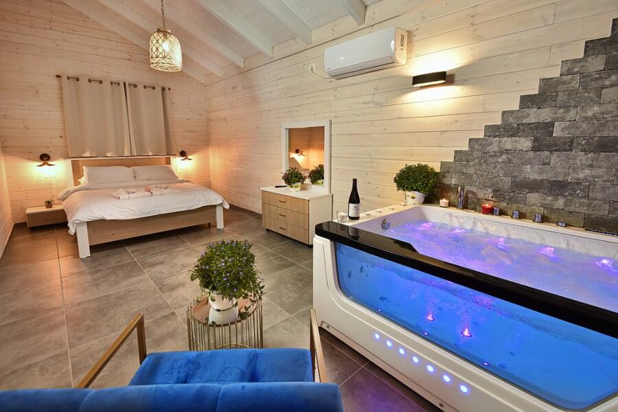 נחלים בקתות בטבע צפון  12  נופש - וי פור ויקיישן - V for Vacation