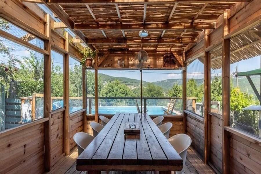 שיר החורש צפון  4  נופש - וי פור ויקיישן - V for Vacation